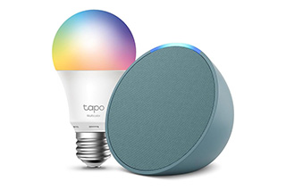 Assistant vocal Echo Pop et ampoule Tapo