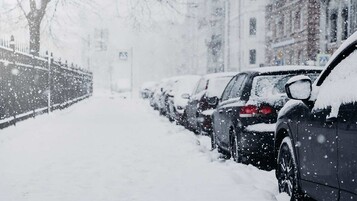 "Un vrai risque de neige" : la météo s'emballe pour Noël. Voici comment préparer votre foyer au choc thermique