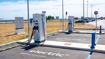 « Seulement 20 recharges par mois » : le chiffre accablant sur les bornes électriques qui interroge
