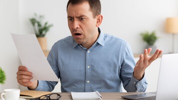 Les 4 erreurs que 80 % des Français font sur leur facture d'électricité (et qui leur coûtent cher)