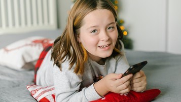 Quel âge pour offrir un téléphone a son enfant à Noël ?