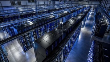 Puissance multipliée par 11 en 5 ans : l'IA pousse les serveurs aux limites du système électrique mondial