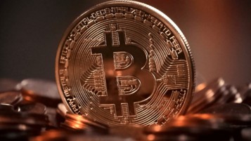 La bitcoin a passé la barre symbolique des 50 000 dollars.