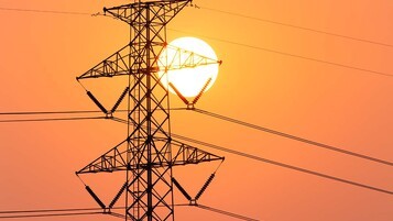 Quand le trop-plein d'énergie verte menace la France d'un blackout : l'alerte du patron de RTE