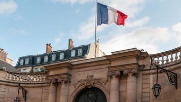 Bouclier tarifaire, crise politique : comment une facture de 44 milliards d'euros a mis le feu au pays