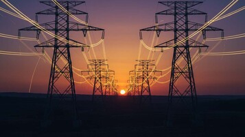 "Un demi-réacteur nucléaire" juste pour l'IA : le chantier électrique titanesque qui démarre à Marseille