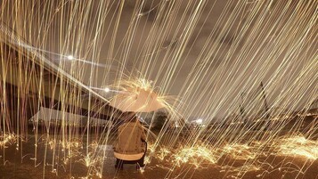 Oubliez la grisaille : la Chine a trouvé comment produire de l'électricité avec les gouttes de pluie