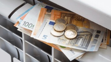 De 70 à 100 euros en liquide : pourquoi la BCE conseille de garder du cash chez soi