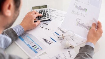 Électricité : faites-vous partie des 55,8 % de Français qui paient encore trop cher ?