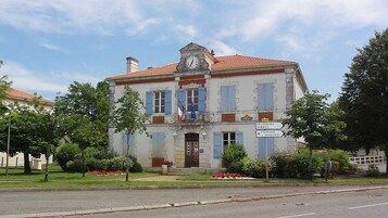 Facture d'électricité divisée par 2 : la méthode incroyable de ce village de 800 habitants