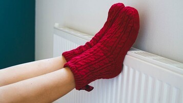 Facture de chauffage divisée par 5 : le secret de ces 14 familles françaises qui ont réussi l'impossible