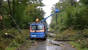Goretti : 380.000 foyers privés de courant, le plan d'urgence d'Enedis pour éviter un week-end dans le noir