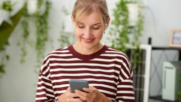 femme-smartphone