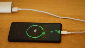charging-smartphone