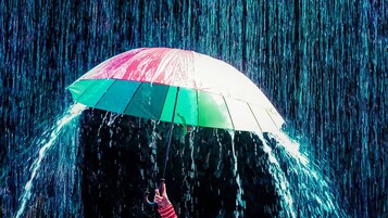 Alerte Météo au déluge : voici les zones où il va pleuvoir (très) fort ce mardi (vigilance orange et rouge)