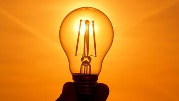 Ce 9 juillet 2025, le prix de l'électricité atteint 0€ pendant 2h. Voici les horaires
