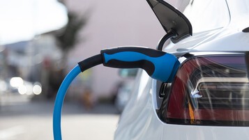 Recharger sa voiture gratuitement ? La technologie qui va tout changer en 2026
