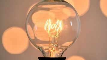 Cette nouvelle taxe sur l'électricité que vous paierez sans même la voir sur votre facture (dès le 1er août 2026)