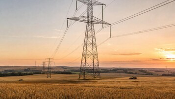 10 000 °C en plein air : pourquoi Enedis et RTE relancent l'alerte sur les lignes électriques