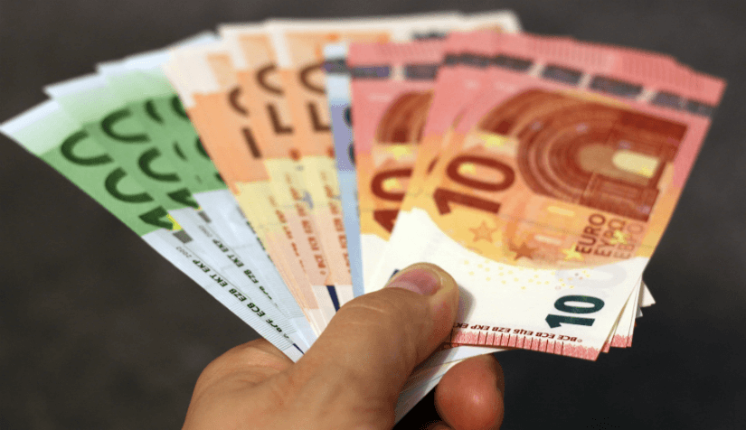 De nouveaux billets de 100€ et 200€ en circulation fin mai 2019