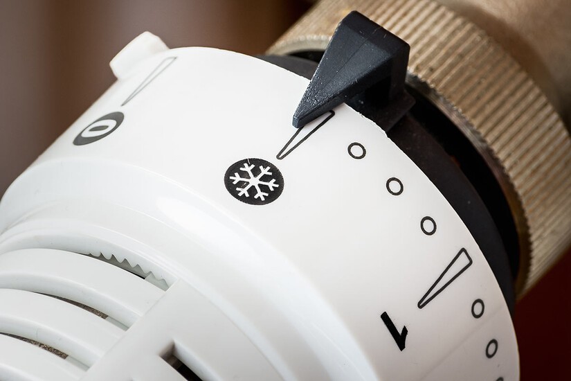 Éteindre le chauffage en sortant de chez vous : pourquoi c'est une erreur (et ça fait flamber votre facture)