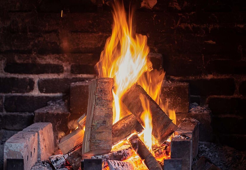 Fin du chauffage au bois ? Ce département qui interdit déjà les foyers ouverts (et les autres suivront)