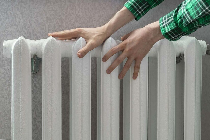 Vos radiateurs peinent à chauffer ? La solution se cache dans cet appareil que vous utilisez chaque matin