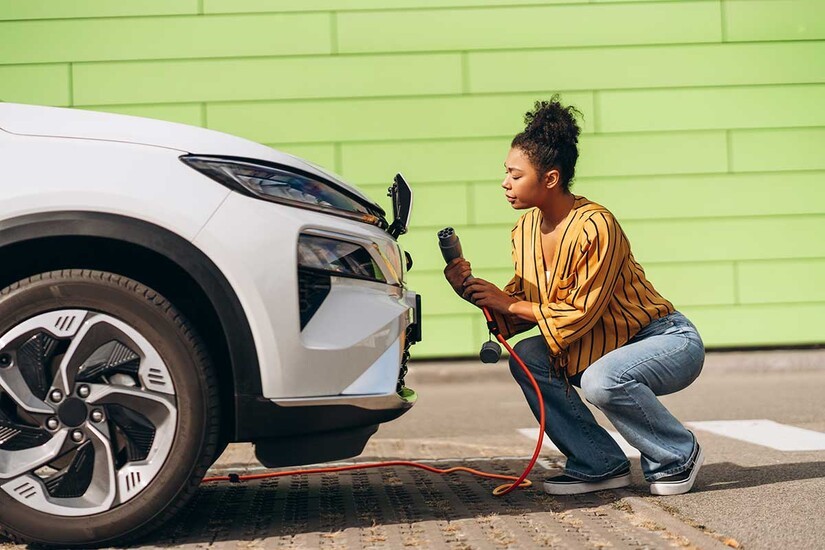 Voiture électrique : le rapport alarmant de Bercy sur le retard français (300 000 véhicules manquent)